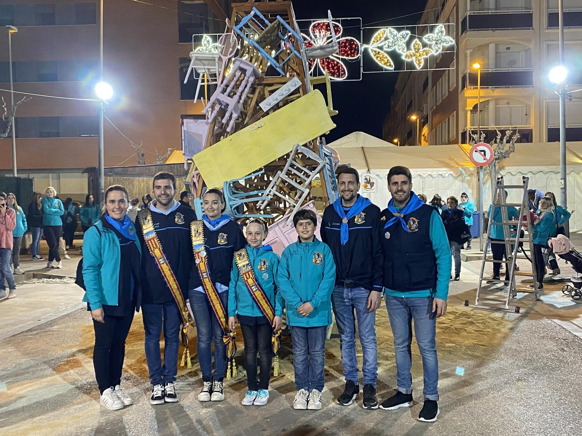 Las fotos de la 'plantà al tombe' del monumento de la falla 9 d'Octubre de Benicarló