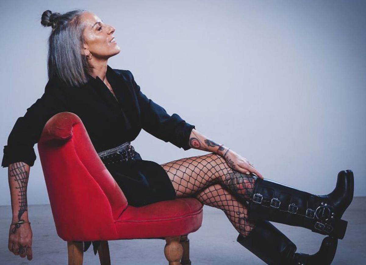 «Una vez me dijeron  que mi garganta      suena a mar» | FDV