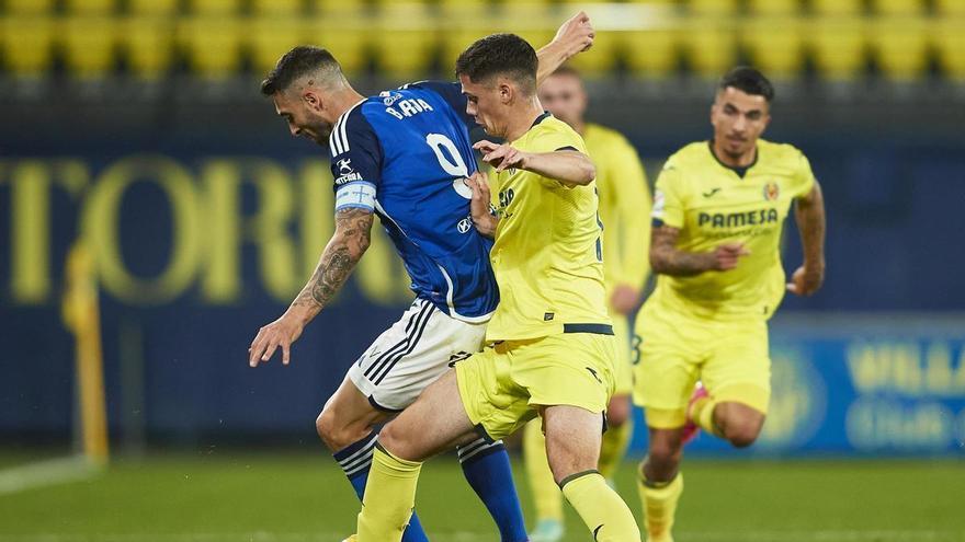 El partido entre el Villarreal B y el Real Oviedo, en imágenes