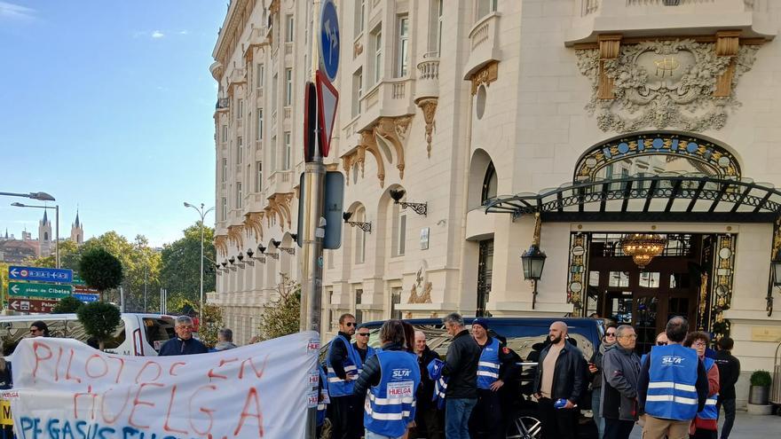 Los trabajadores de los helicópteros de emergencias se concentrarán en Madrid para exigir condiciones laborales dignas