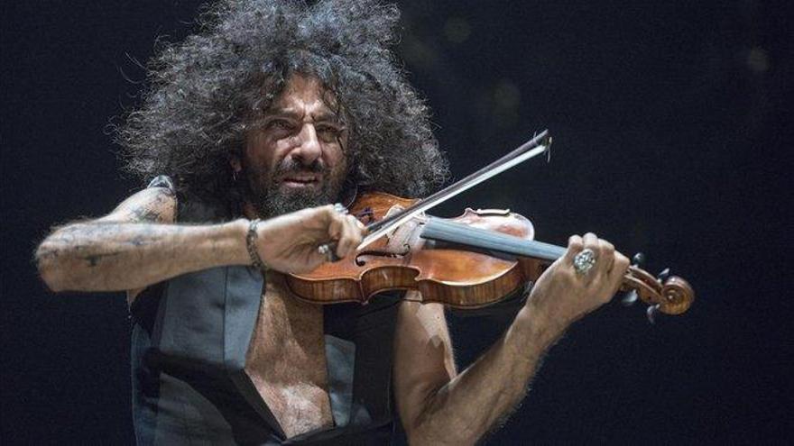 Ara Malikian agradece con su violín la labor de médicos y enfermeros