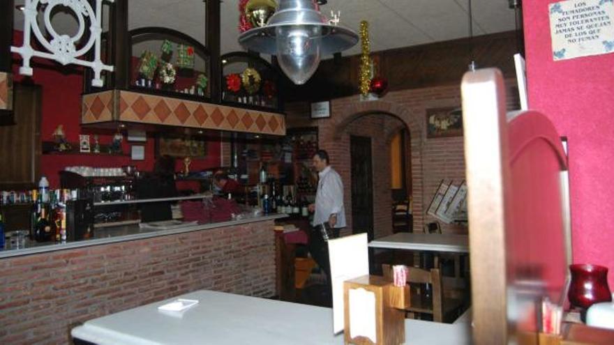 Imagen del restaurante marbellí Asador de Guadalmina, que incumple la Ley Antitabaco.