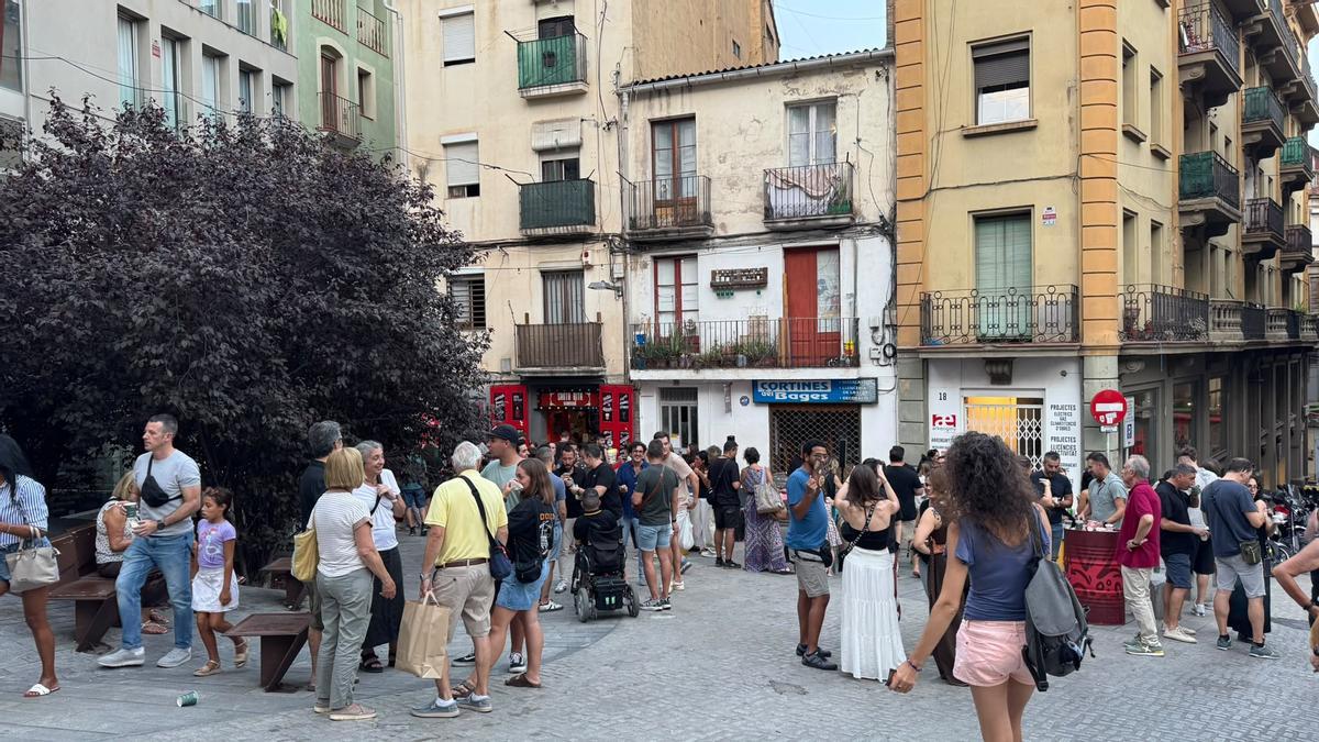Ambient a fora de la Vermuteria Santa Rita