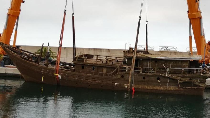 Recuperan la goleta de la America&#039;s Cup que estaba hundida en el muelle tras 13 años