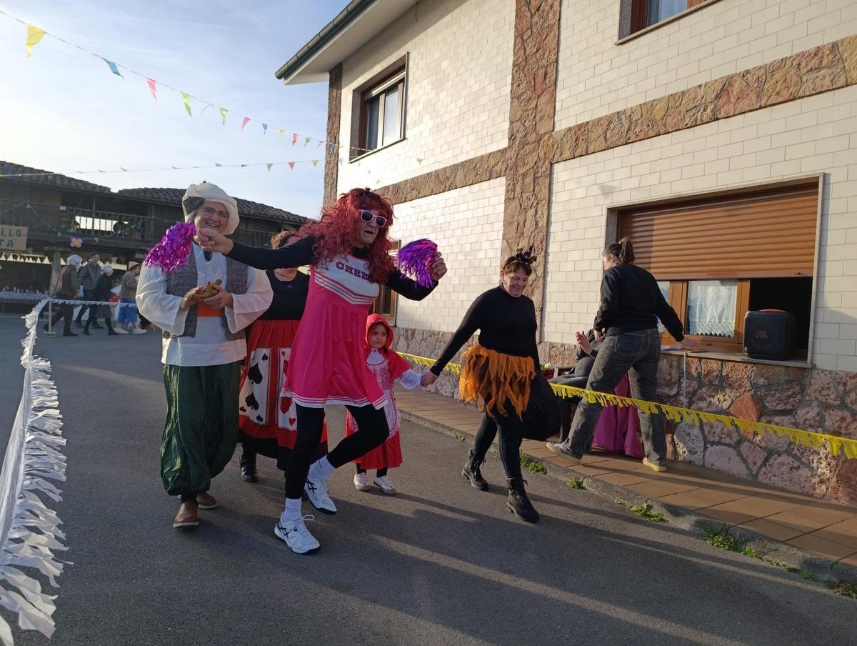 Fonciello y Silvota Pueblo, en Llanera, celebran su "Antroxu"