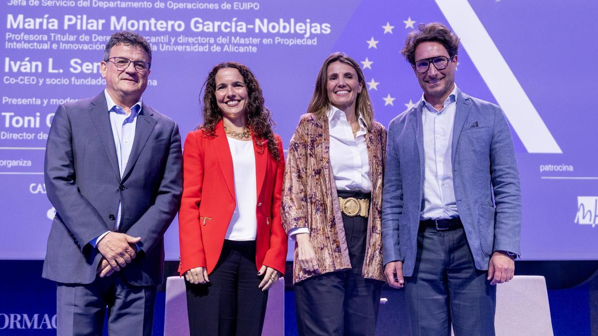 Toni Cabot, María Pilar Montero García-Noblejas, Elisa Zaera e Ivan Sempere, en el Foro + europa.