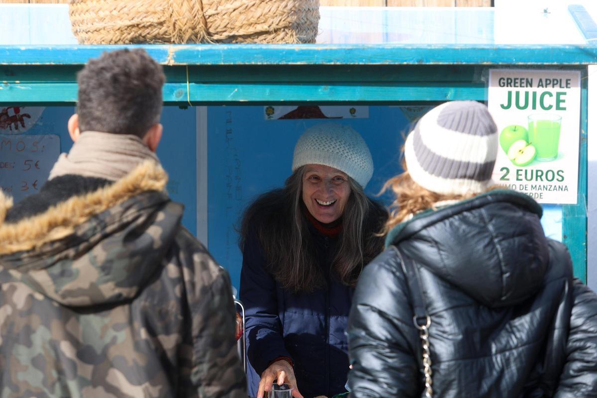 Un recorrido de domingo por el mercadillo de Sant Joan