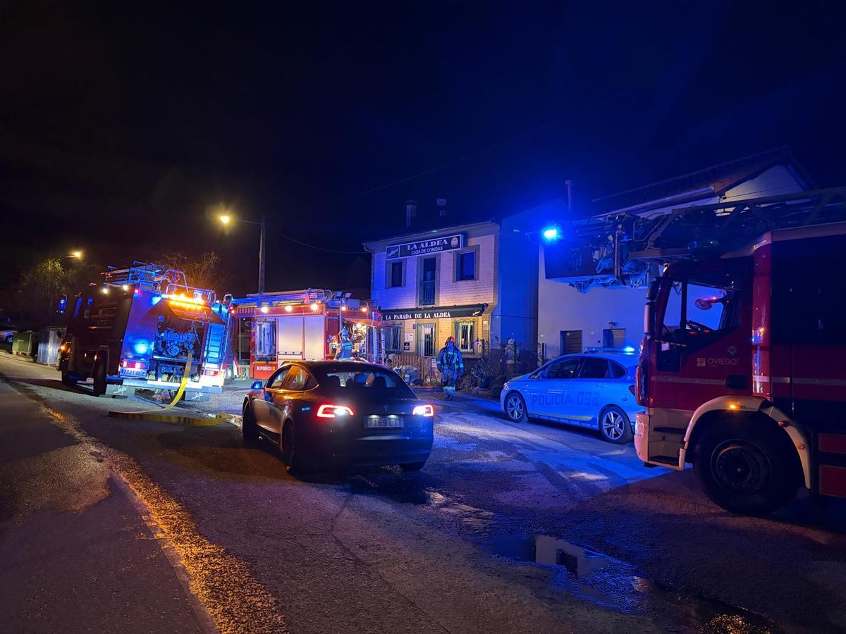 La intervención de los Bomberos y la Policía Local.