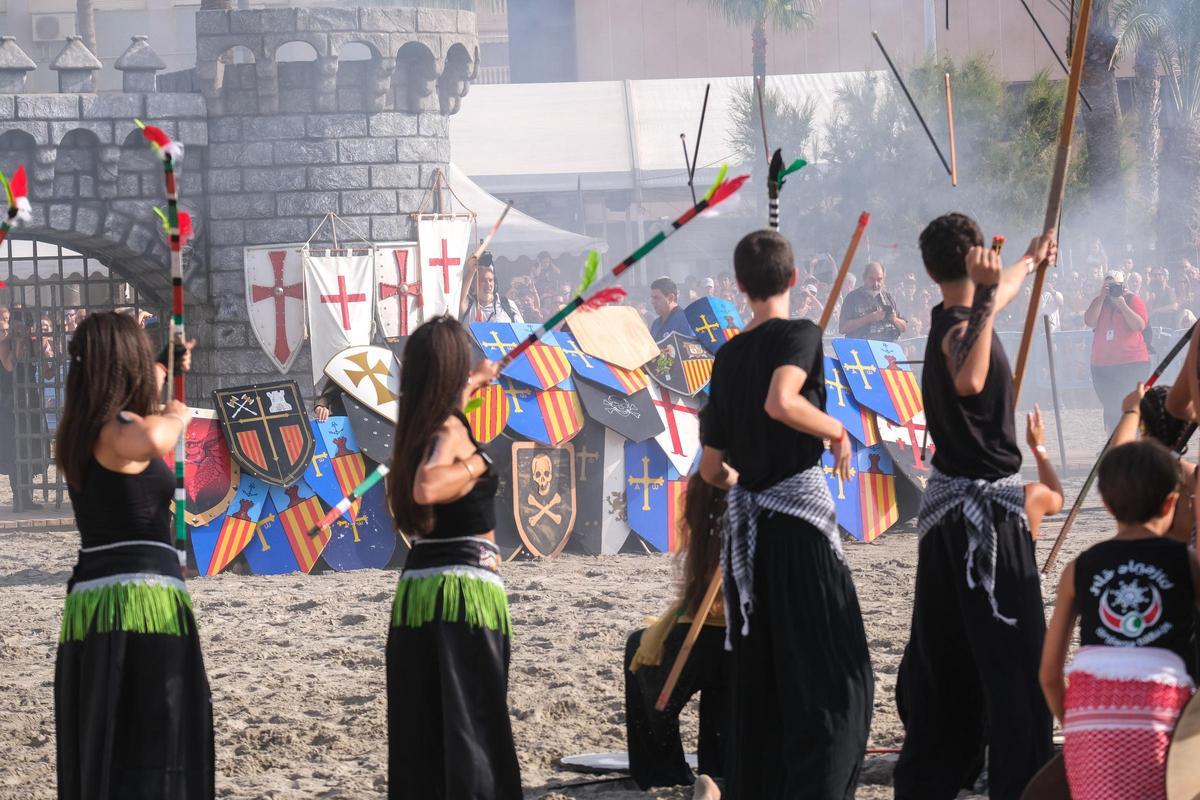 Las mejores imágenes del Desembarco de las fiestas de Moros y Cristianos de Santa Pola