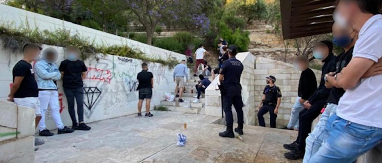 Una intervención de la Policía Local este fin de semana en Alicante.