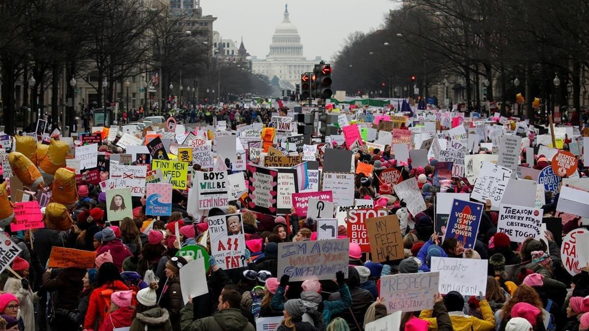 Miles de participantes en la marcha de las mujeres en Washington.