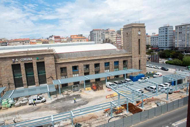 Así avanzan las obras de las nuevas marquesinas de la intermodal de A Coruña