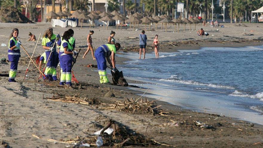 Las playas serán lugares que verán reforzada la limpieza en el plan de verano.