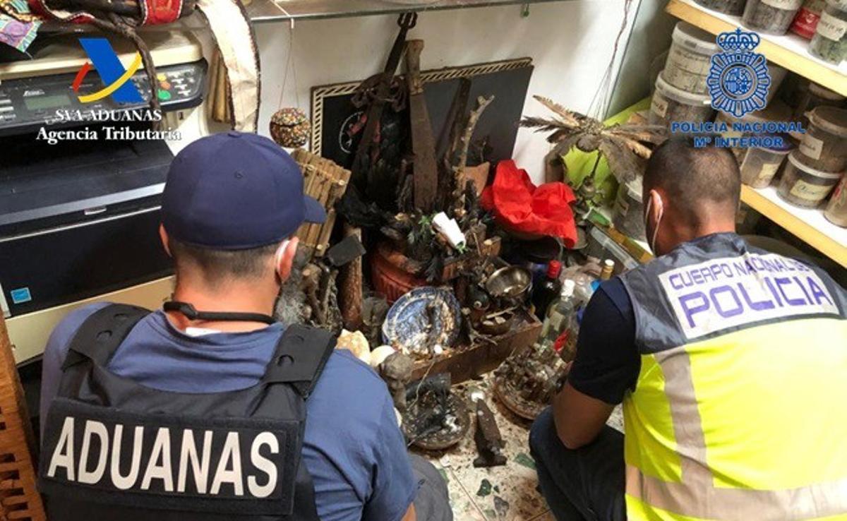 Elementos utilizados en rituales de santería requisados en Tenerife