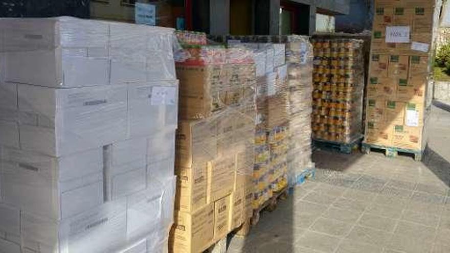 Alimentos para repartir en Arriondas.