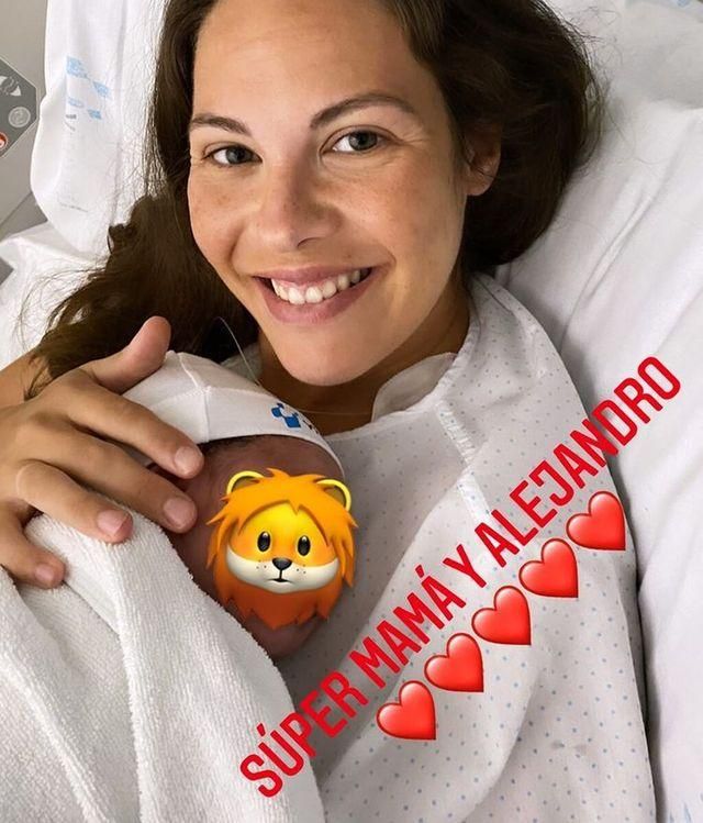 Jessica Bueno con su hijo Alejandro