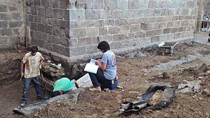 Les excavacions a l&#039;entorn de la Basílica.