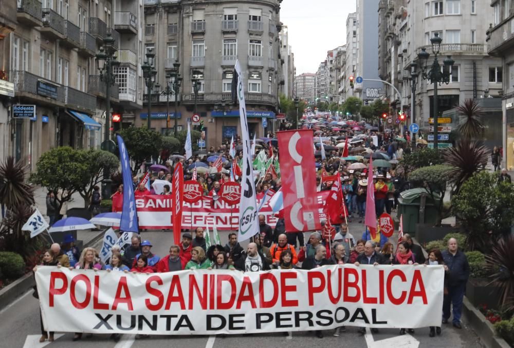 Miles de manifestantes piden una sanidad pública de calidad // Alba Villar