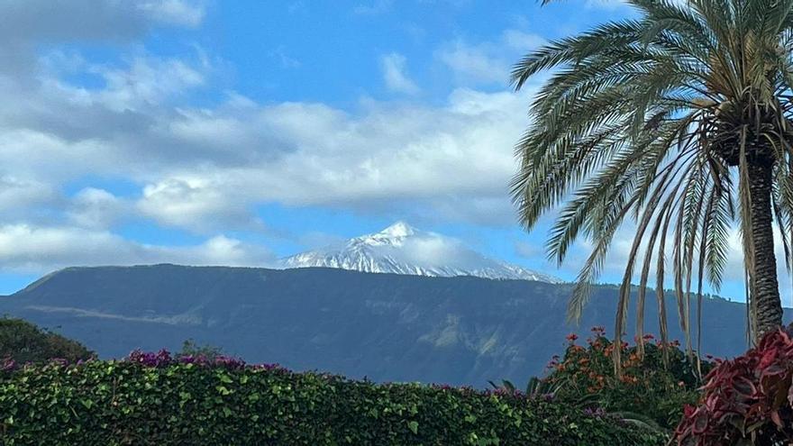 La nieve que trajo la DANA al Teide