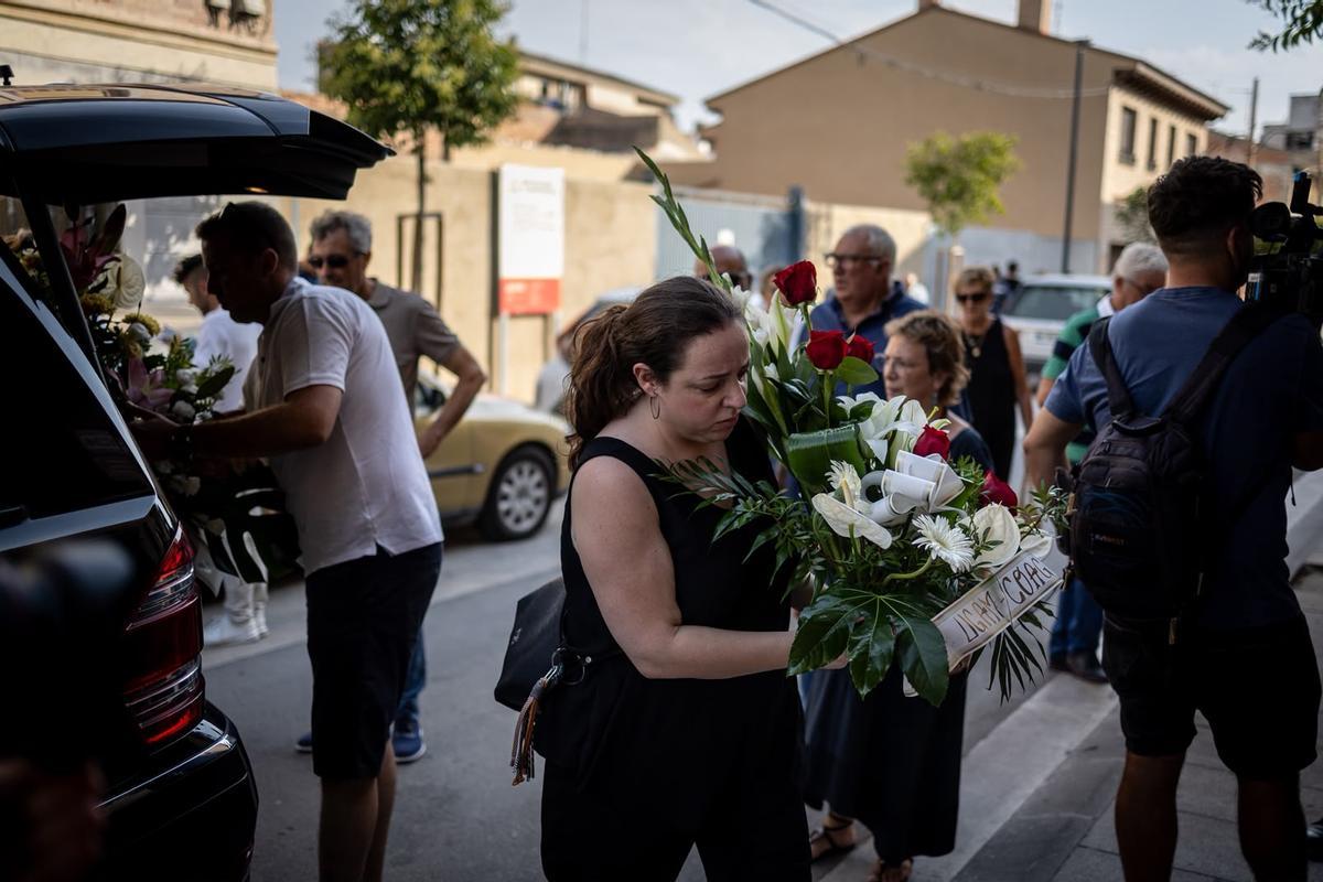 Despedida con "mucho dolor" a Javier y Esther, el matrimonio asesinado en Tauste.