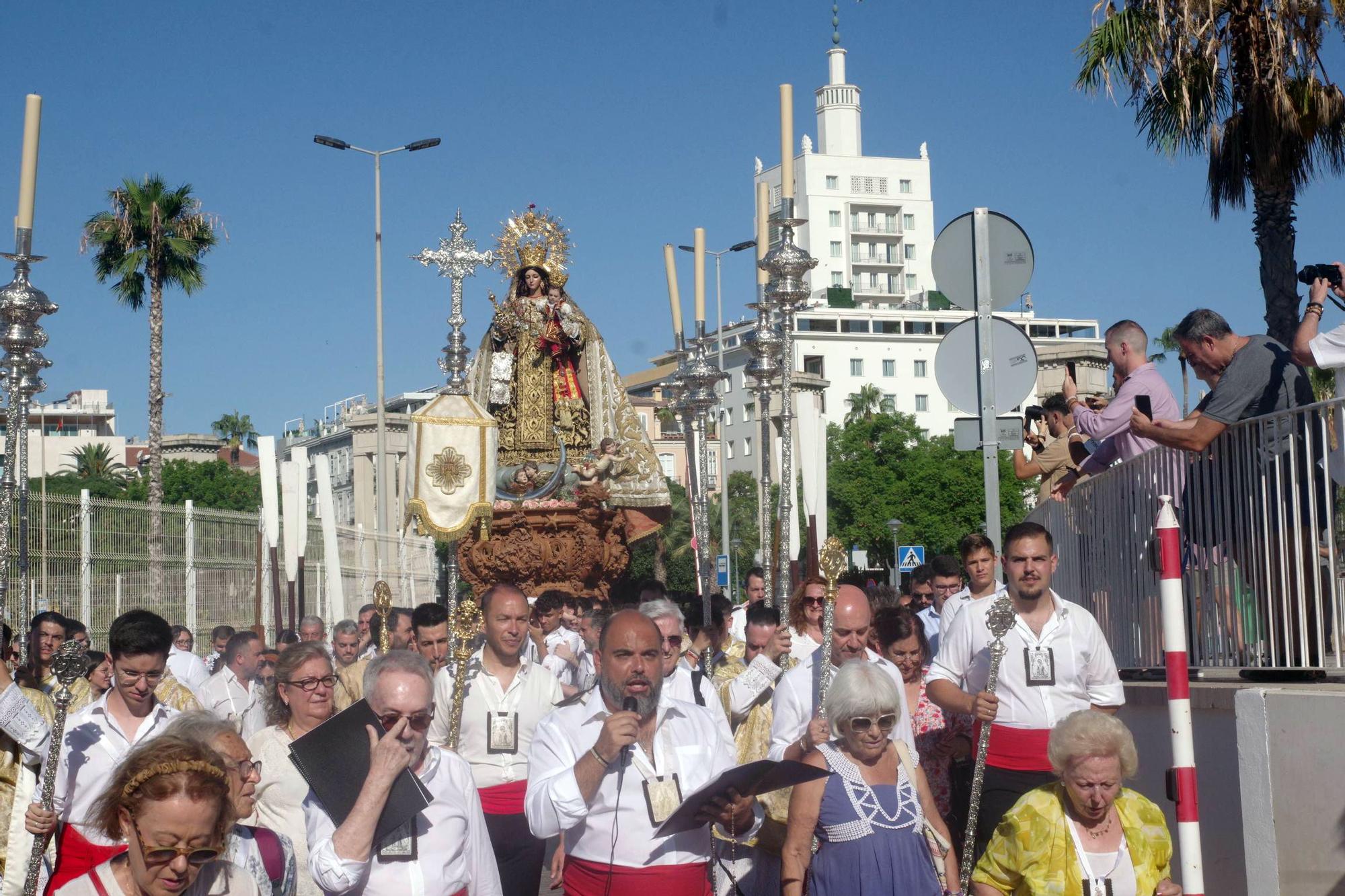 La procesión de la Virgen del Carmen Coronada de El Perchel, en imágenes