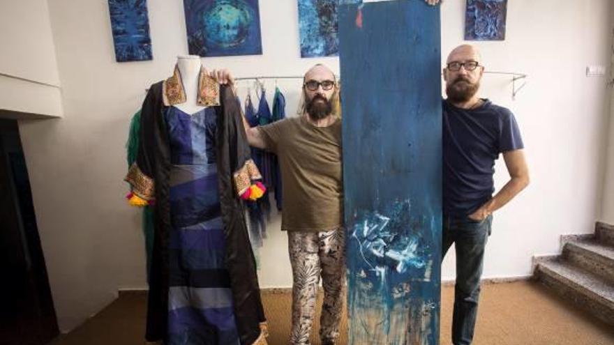 Martín Pérez Ripoll (izqda.) y Juanjo Hernández, ayer en «Arte en el atelier».