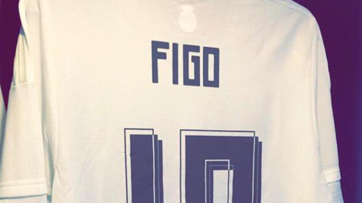 Figo colgó su camiseta del Real Madrid
