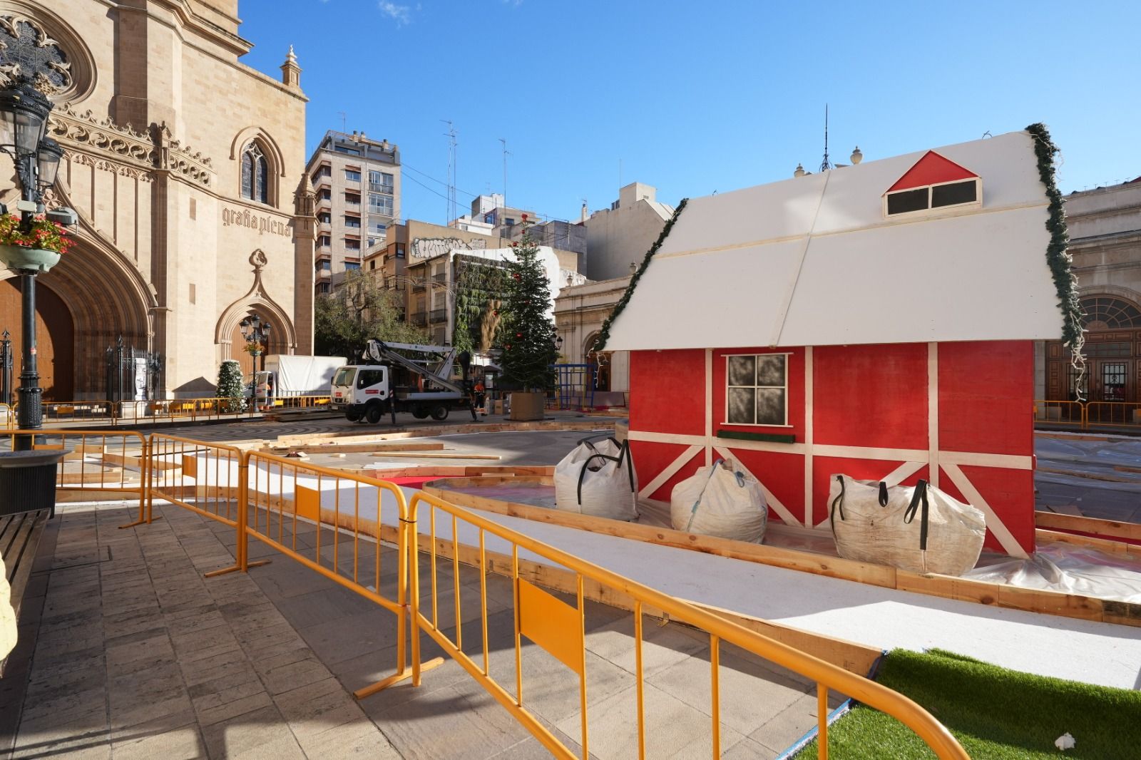 Castelló se engalana para la Navidad