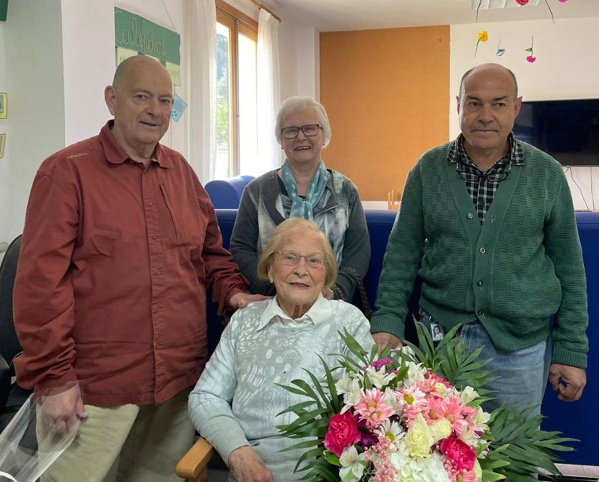 Jero Gelabert, junto a algunos familiares, este pasado martes.