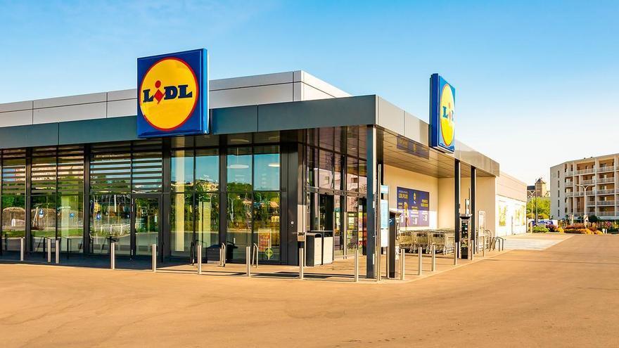 Mañana se esperan colas kilométricas en Lidl para conseguir el par de sandalias cómodas más baratas: de colores alegres y disponible en varias tallas