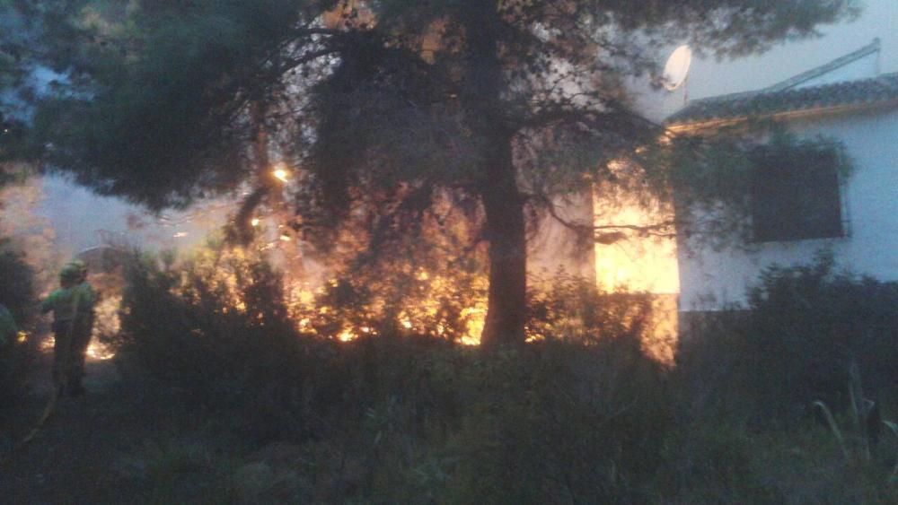 Incendio en Benitatxell y Xàbia