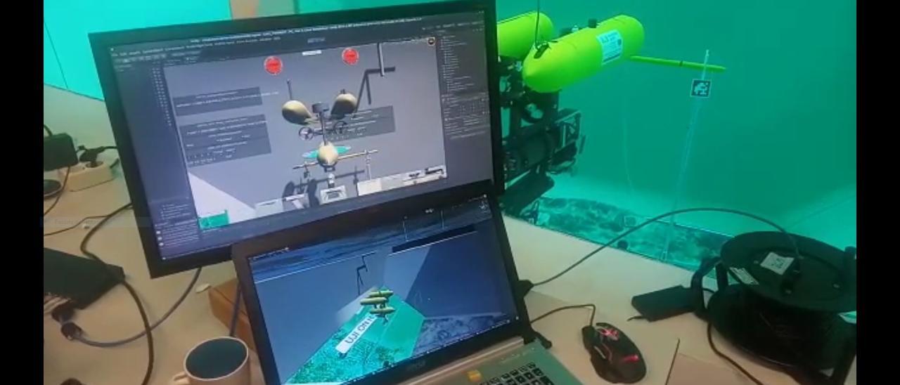 Imagen del robot submarino y el software que permite el control