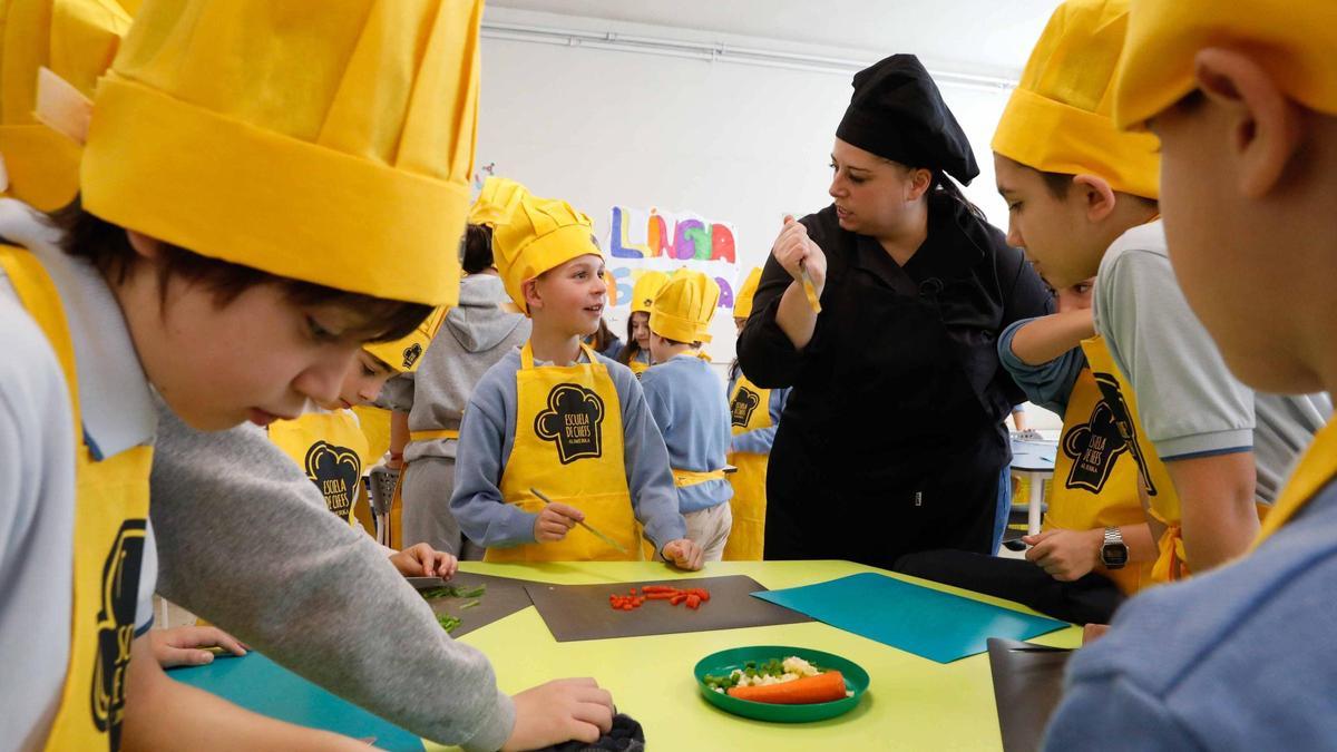 EN IMÁGENES: Cocina menuda en el San Fernando: así se han convertido los alumnos en auténticos "Master Chefs"