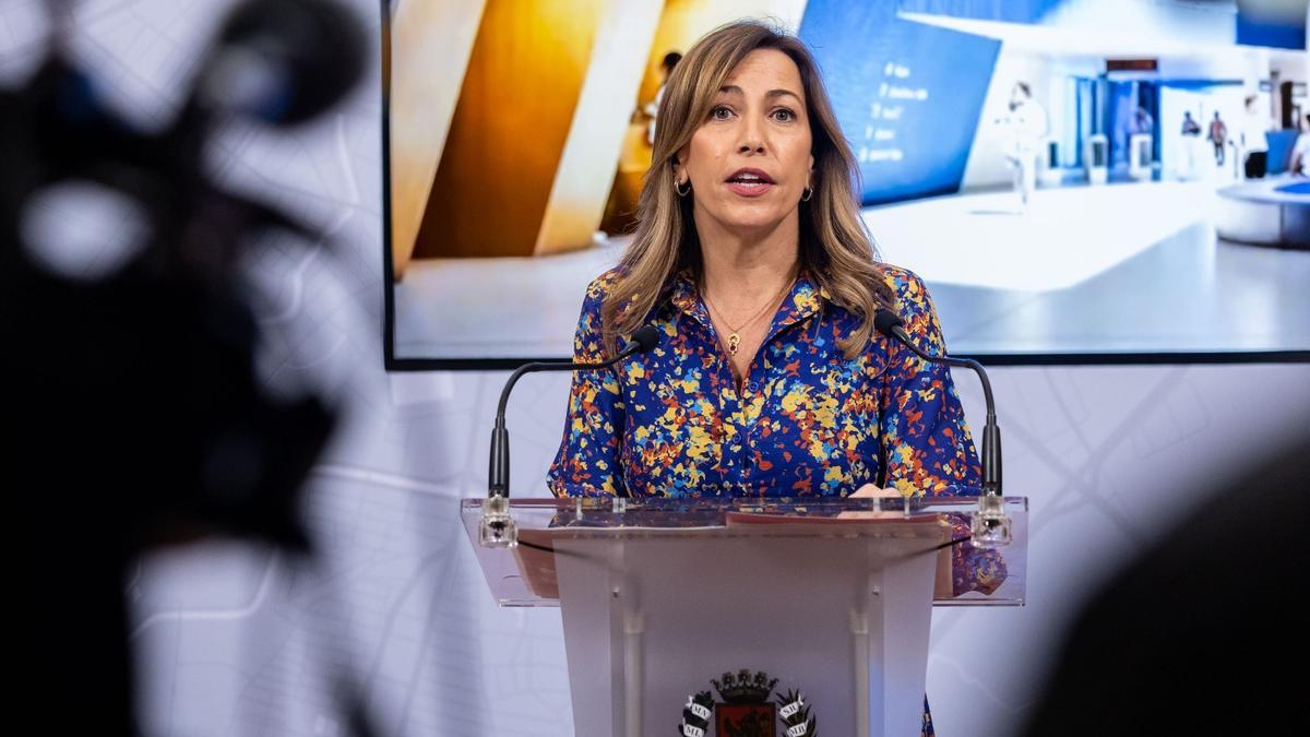 La alcaldesa de Zaragoza, Natalia Chueca, este martes en Zaragoza.