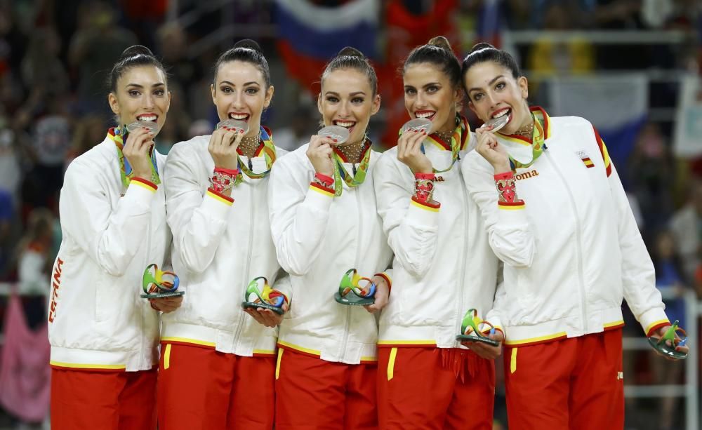 El equipo español de gimnasia rítmica quedó en segundo lugar, sólo por detrás de Rusia.