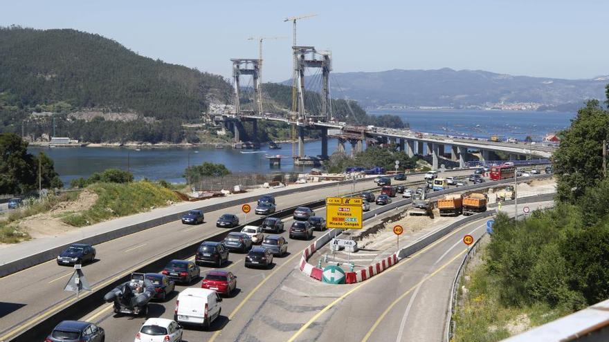 Atascos en el puente de Rande