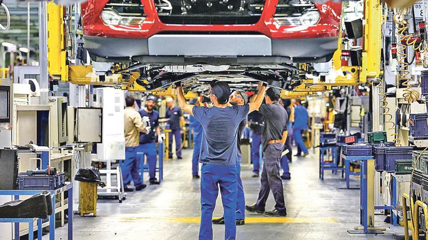 En la fabricación de coches se perderán entre 370 y 400 empleos.