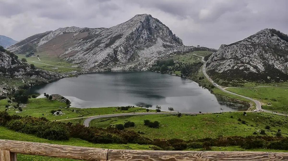 Carretera de Covadonga a Los Lagos
