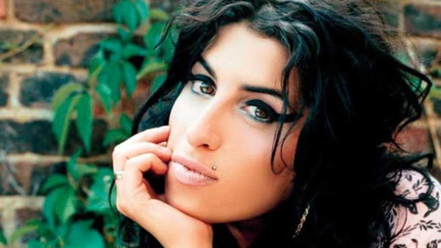 Sale a la luz el despilfarro de Amy Winehouse
