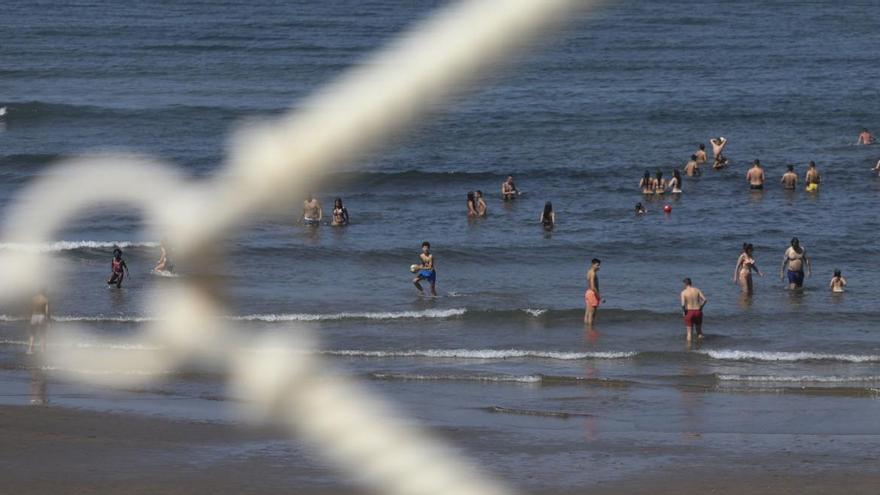 La playa de salinas, el viernes.