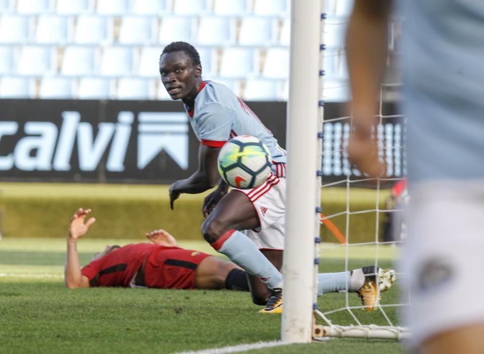 El Celta golea a la Roma con dobletes de Iago Aspas y Pione Sisto.