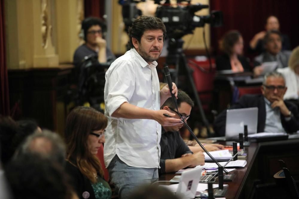 El Parlament aprueba la Ley de Derechos LGTB