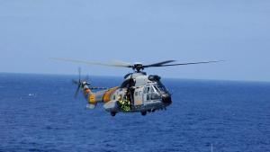 Foto de archivo, facilitada por el Ministerio de Defensa, de un helicóptero del Servicio de Búsqueda y Rescate del Ejército del Aire en Canarias.