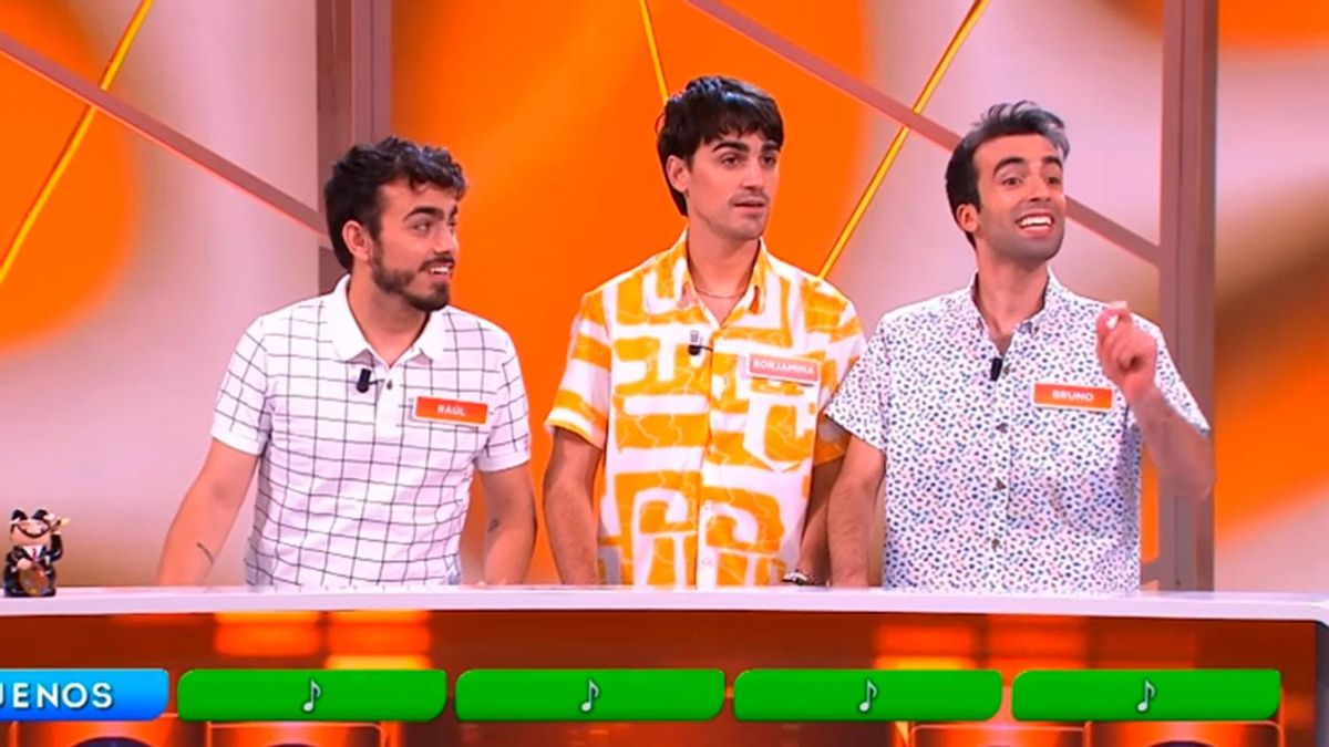 La teoría que circula sobre el origen de los Mozos de Arousa en Reacción en cadena y su larga permanencia: "Actores"