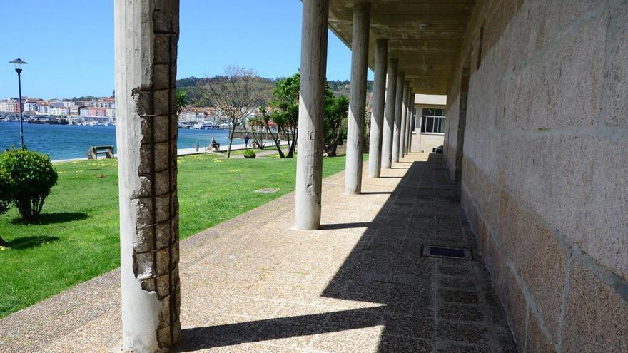 Cangas destina los 3,3 millones de euros del ahorro de 2025 en reparar las columnas de la Casa de Cultura, dos nuevos aparcamientos y la reparación de las ventanas de la Casa de A Bola