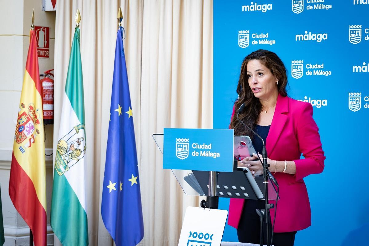 La concejala Alicia Izquierdo, durante la presentación del informe de impacto de las empresas extranjeras en el Ayuntamiento de Málaga.