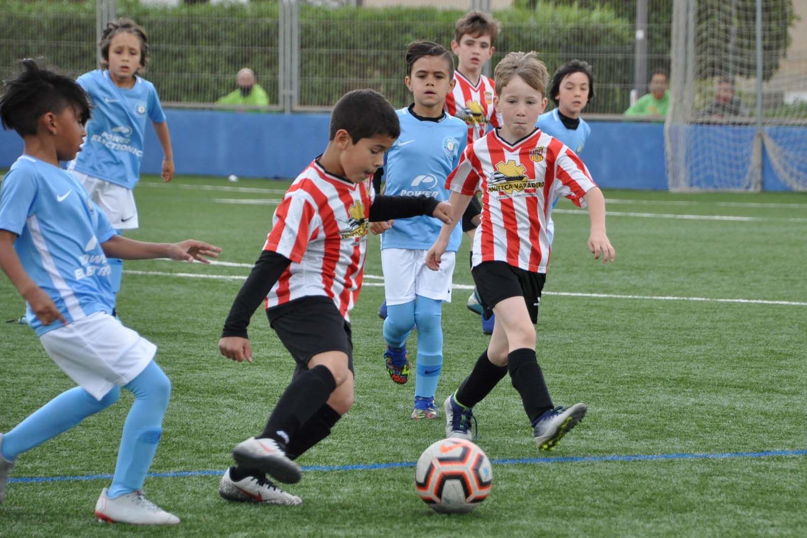 El fútbol base vuelve a sonreír