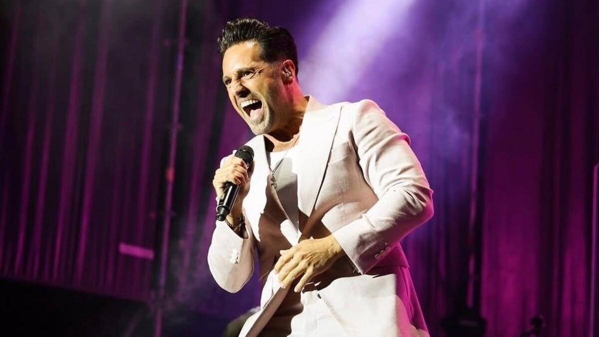 Una actuación del cantante David Bustamante, que estará en A Estrada