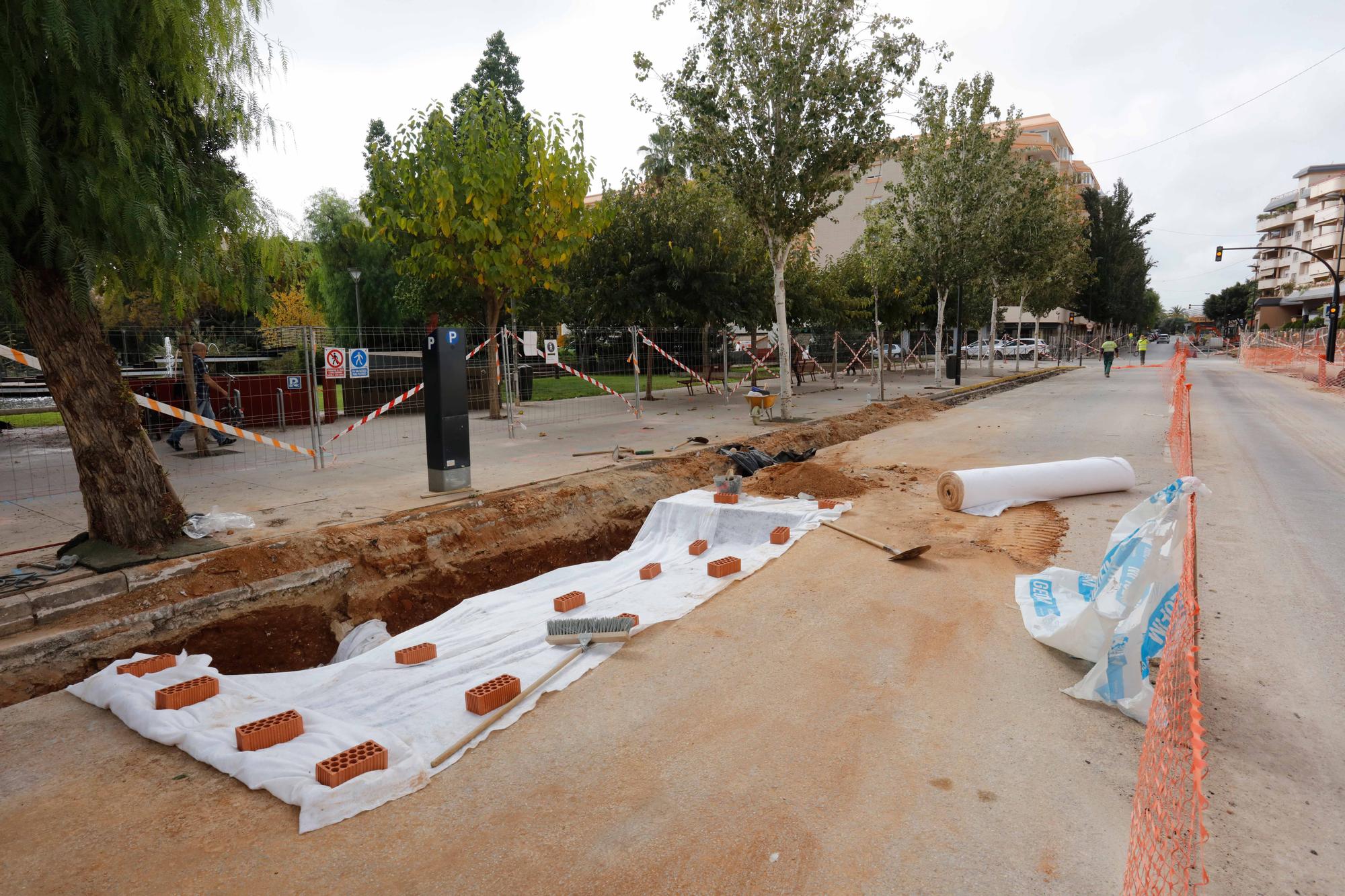 Descubiertos más restos arqueológicos durante la remodelación de la avenida de Isidor Macabich de Ibiza