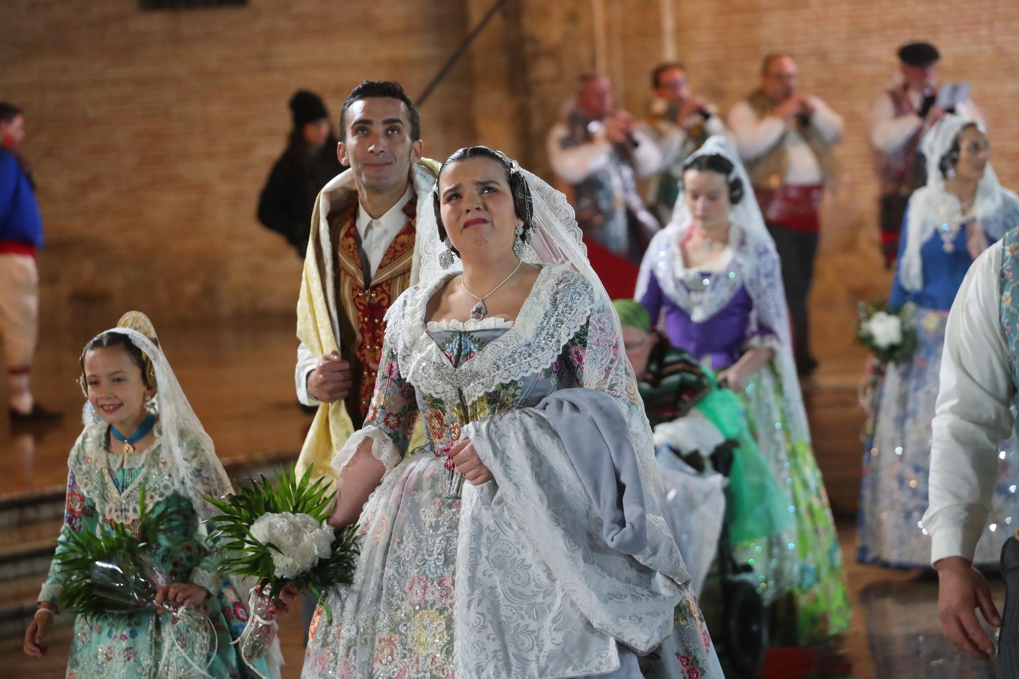 Búscate en el primer día de ofrenda por la calle de la Paz (entre las 20:00 a las 21:00 horas)